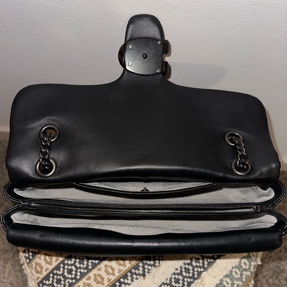 Tabby Shoulder Bag 33 With Pillow Quilting And Charms - Picture 5 of 7